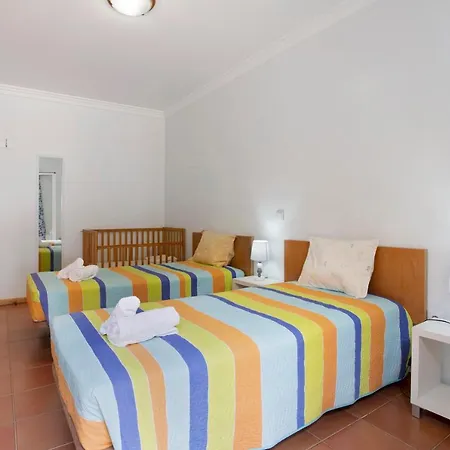 Casa De Ferias A 75 Metros Da Dom wakacyjny *