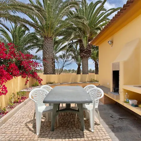 Casa De Ferias A 75 Metros Da * Campo de Baixo