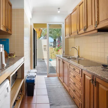 Casa De Ferias A 75 Metros Da Holiday home Campo de Baixo