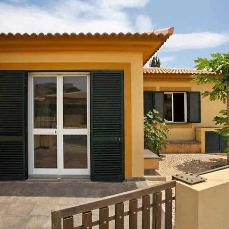 Casa De Ferias A 75 Metros Da Holiday home Campo de Baixo