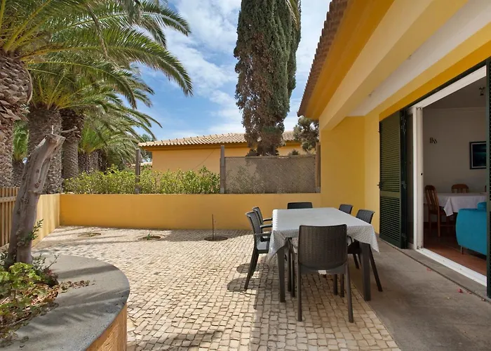 Casa De Ferias A 75 Metros Da