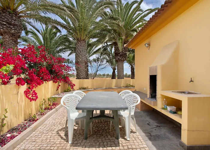 Casa De Ferias A 75 Metros Da * Campo de Baixo